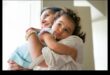 Εγκάρδιες αγκαλιές: Χτίζοντας συναισθηματικούς δεσμούς στην ανάπτυξη του μωρού